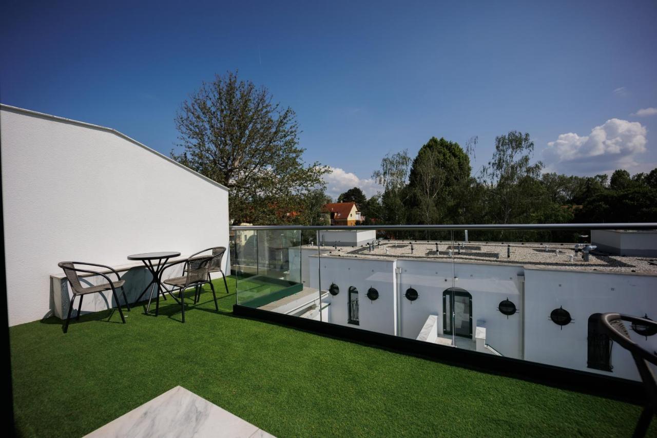 Bauhaus Wellness 207 - Petiteplage Apartman Siófok